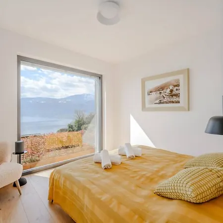 Suna Paradiso *